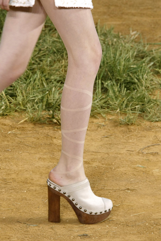 Chanel's Clogs – Spring 2010