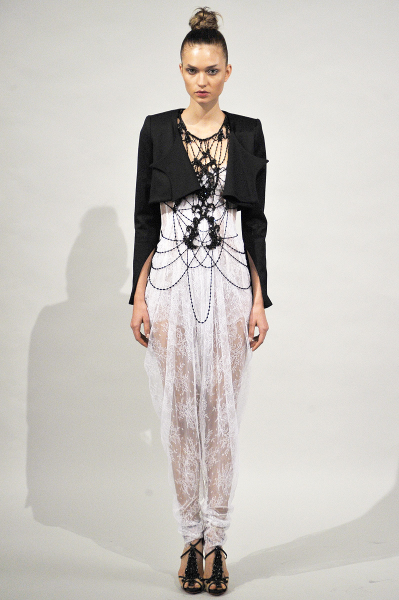 Ready to wear Spring Summer 2011 Marchesa York September 2010