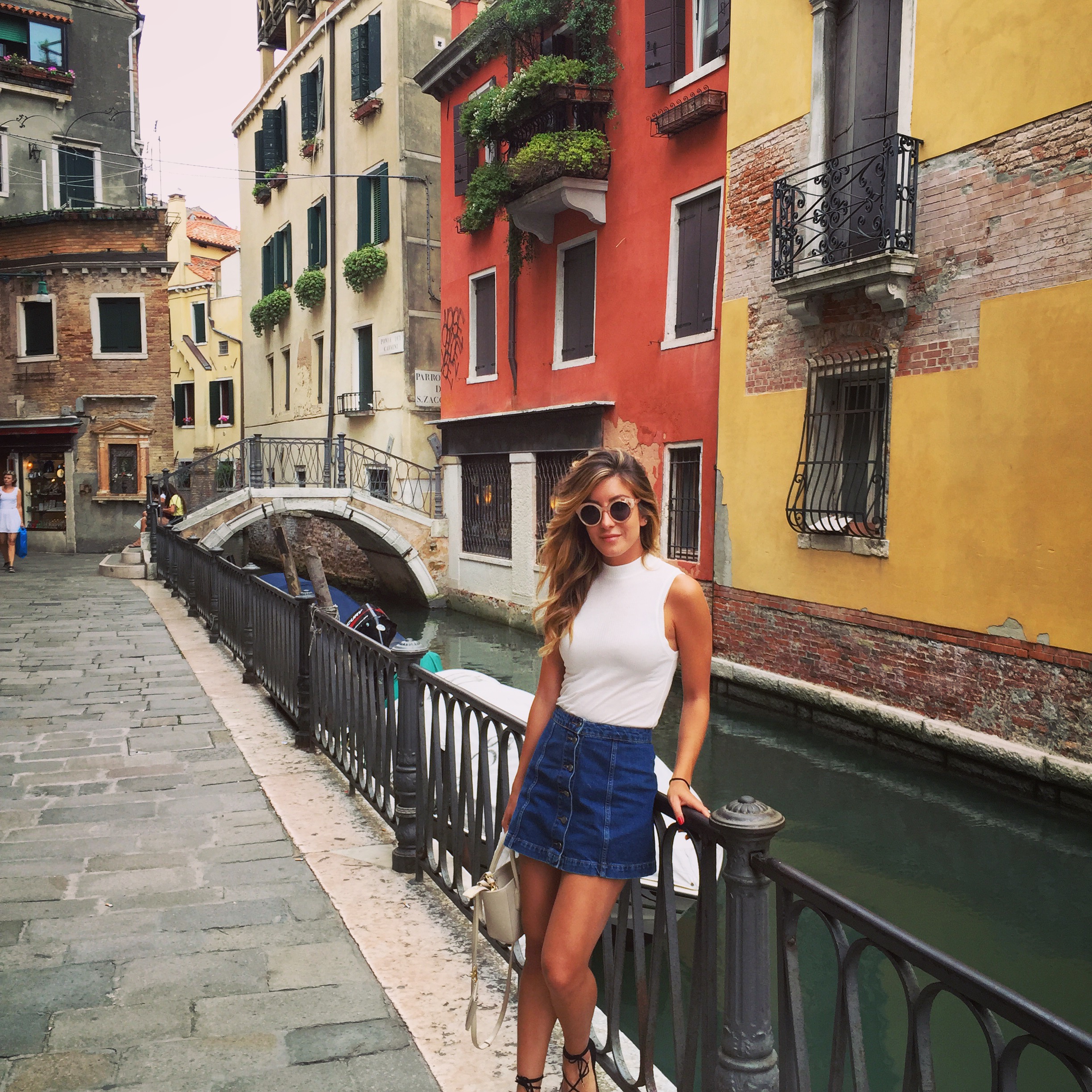fashion blogger in venice, italy