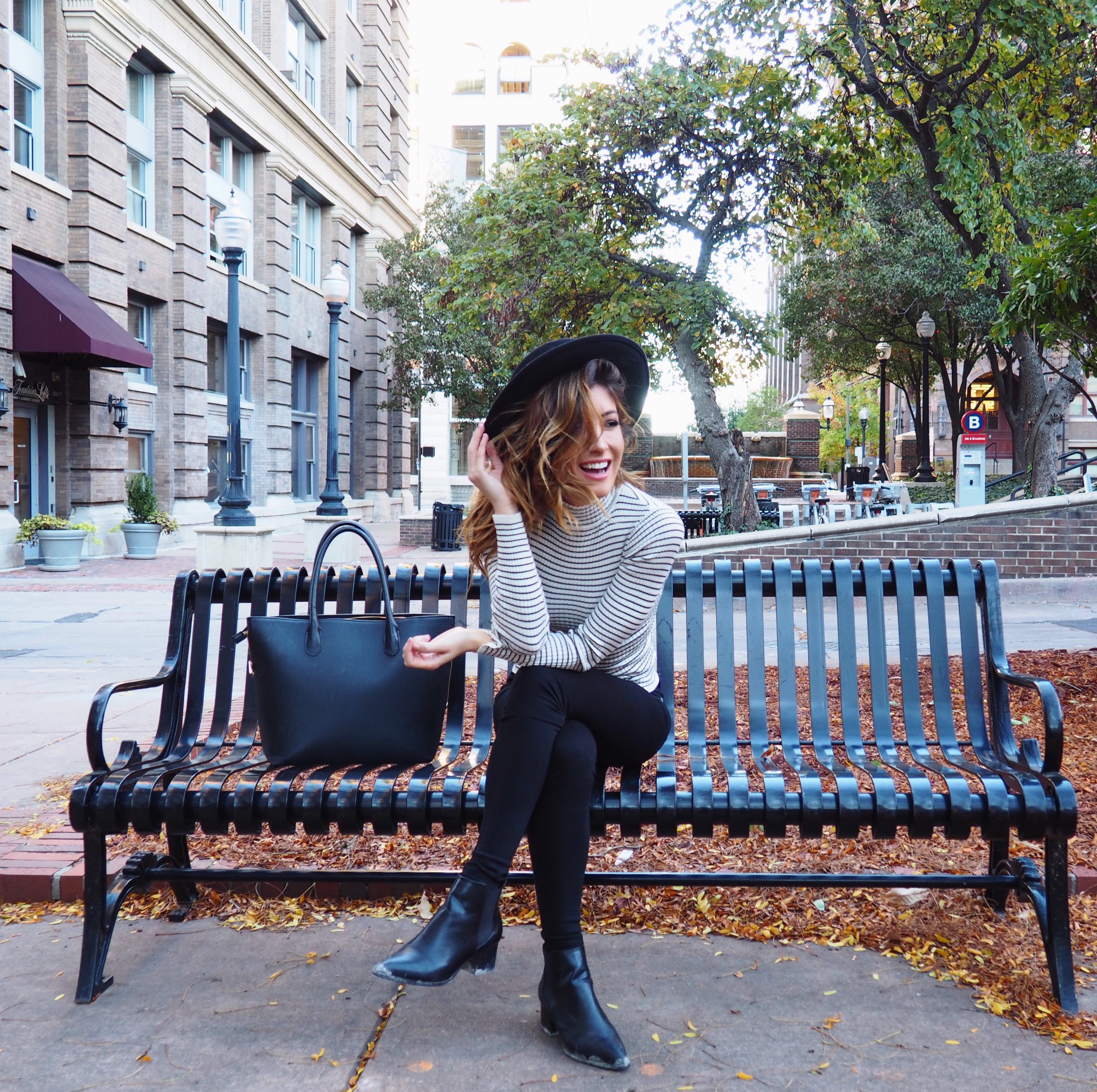 STRIPED TURTLENECK