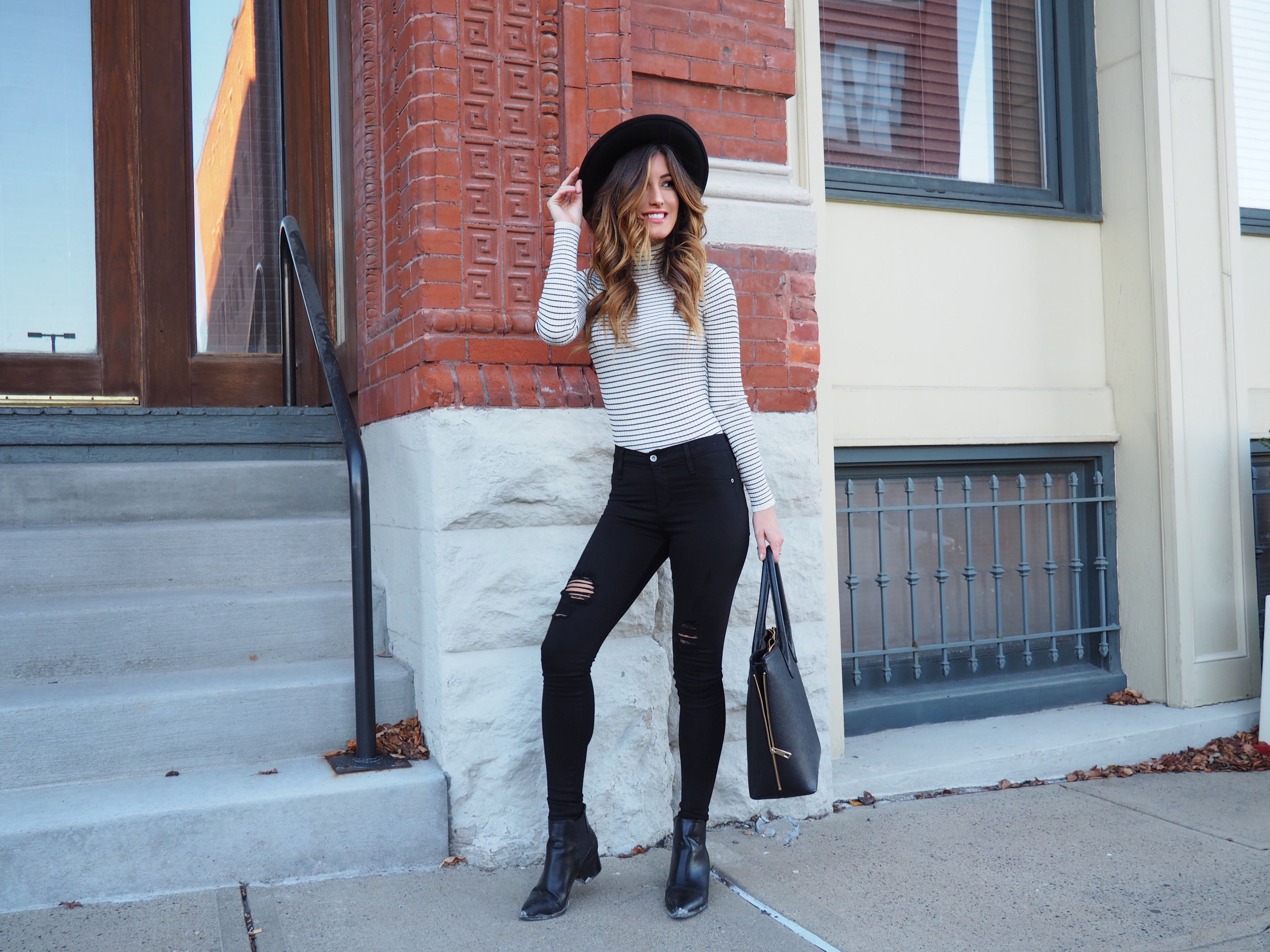 STRIPED TURTLENECK